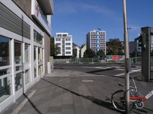 Blick vom Eigelstein in den Rest der Allerheiligenstrae. - © Gerd Franke, 8.9.2004