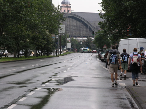16:29 Uhr: Turiner Straße (Nord-Süd-Fahrt) ist gesperrt. - © gf 2005