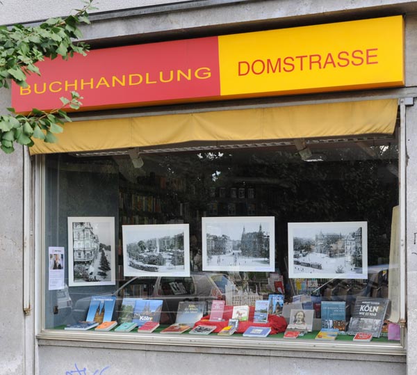 Das Ebertplatz-Panaroma im Schaufenster der Buchhandlung Domstrasse - © Sammlung Franke