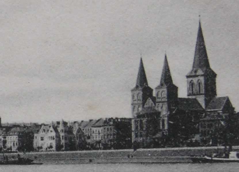 Die „alte“ Rheinfront um 1900 an der Kunibertsgasse, eine Stadtvilla steht bereits auf dem ehemaligen Gleisgelände - Sammlung Franke